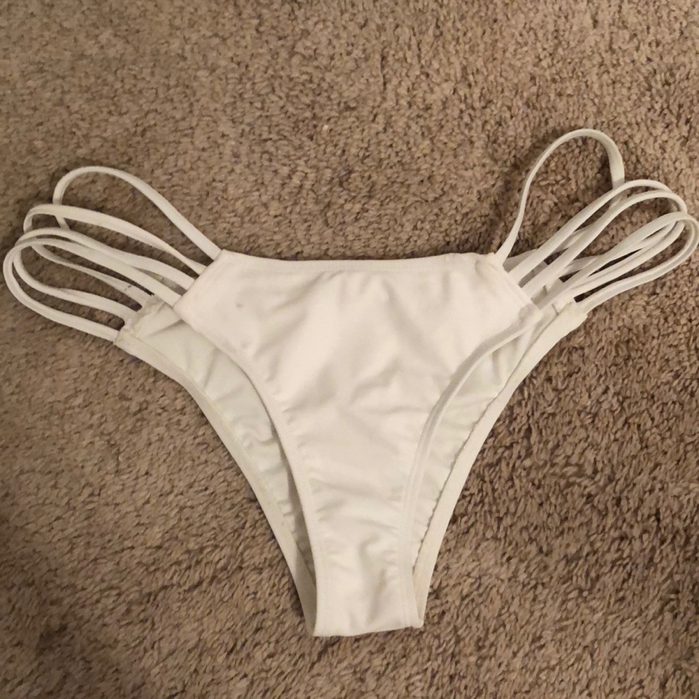 Bikini bottoms